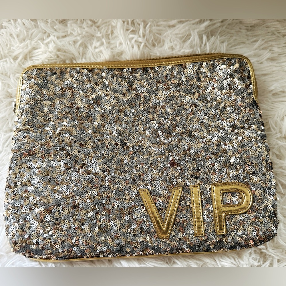 Nine West Cushioned XL pouch cosmetic bag makeup tablet case sequins gold silver